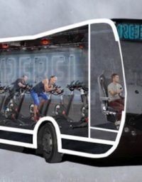 Tập gym trên xe bus